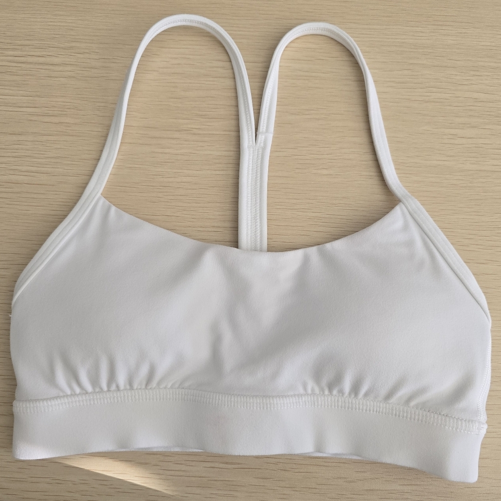Lululemon Flow Y Bra Nulu Light Support - Size 2 - White - A to C Cups